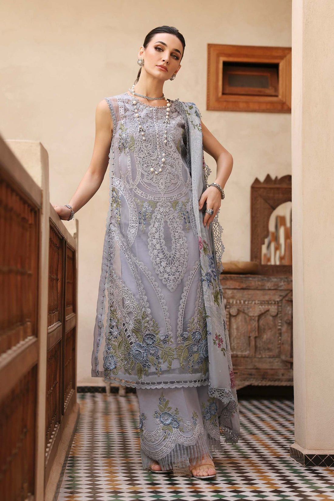 Maria B | Luxury Lawn 25 | D-2509-B - by - Libasekhas UK - Registered Vendor of : Maria B - 100% Original Designer Dresss