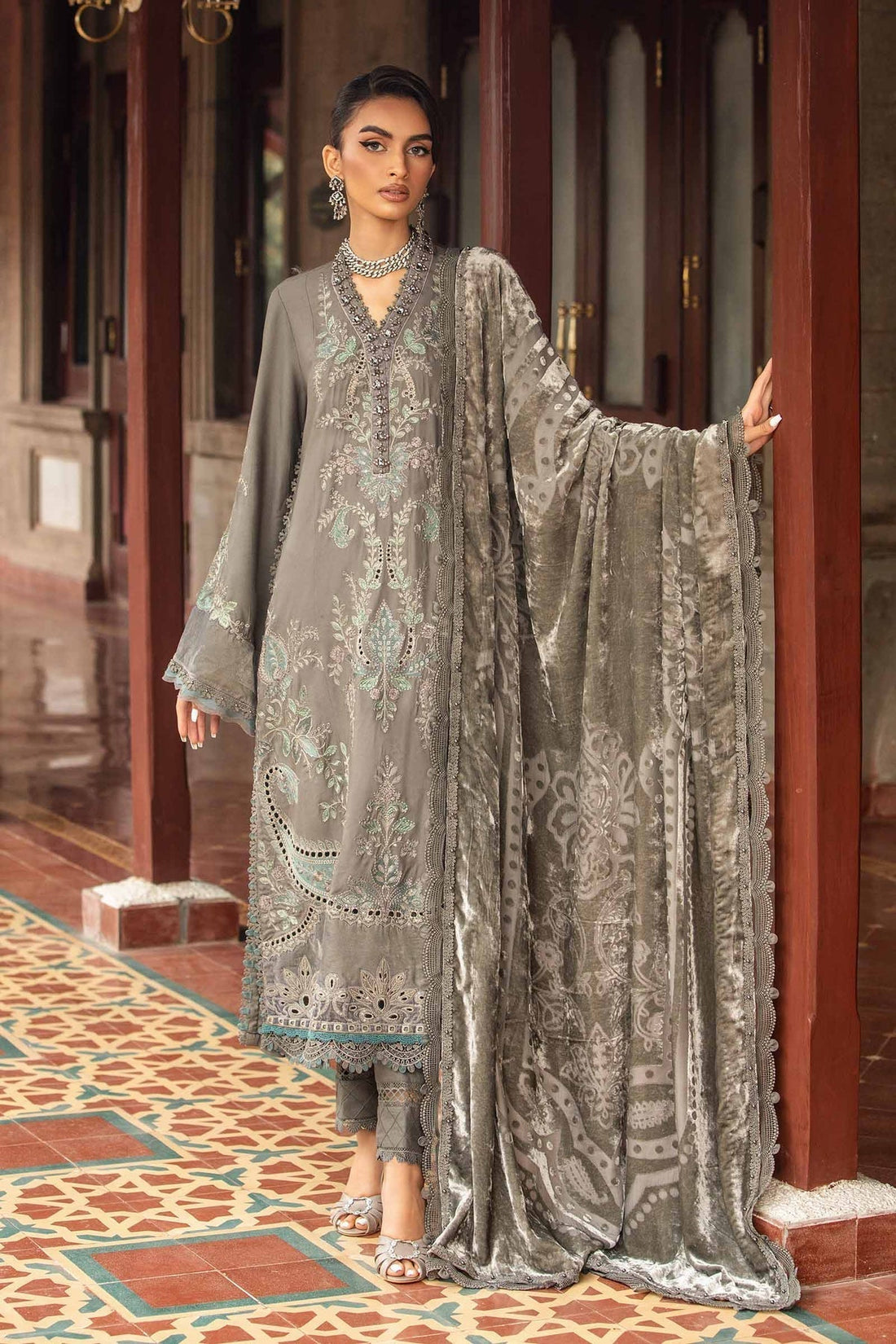 Maria B | Winter Luxe 24 | Velvet DL-1209 - by - Libasekhas UK - Registered Vendor of : Maria B - 100% Original Designer Dresss
