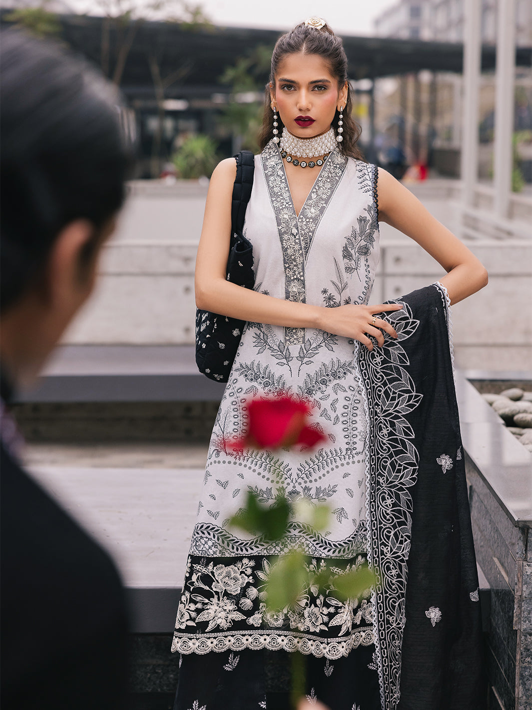 Mahnur | Broadway Luxury Lawn 25 | Daisy - by - Libasekhas UK - Registered Vendor of : Mahnur - 100% Original Designer Dresss