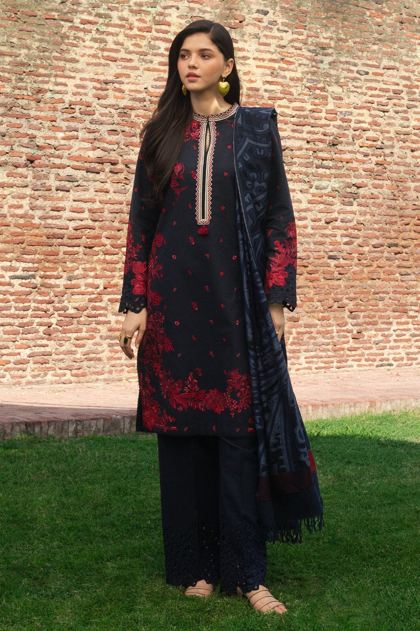 Zara Shahjahan | Winter 24 |  DARYA-D2 - by - Libasekhas UK - Registered Vendor of : Zara Shahjahan - 100% Original Designer Dresss