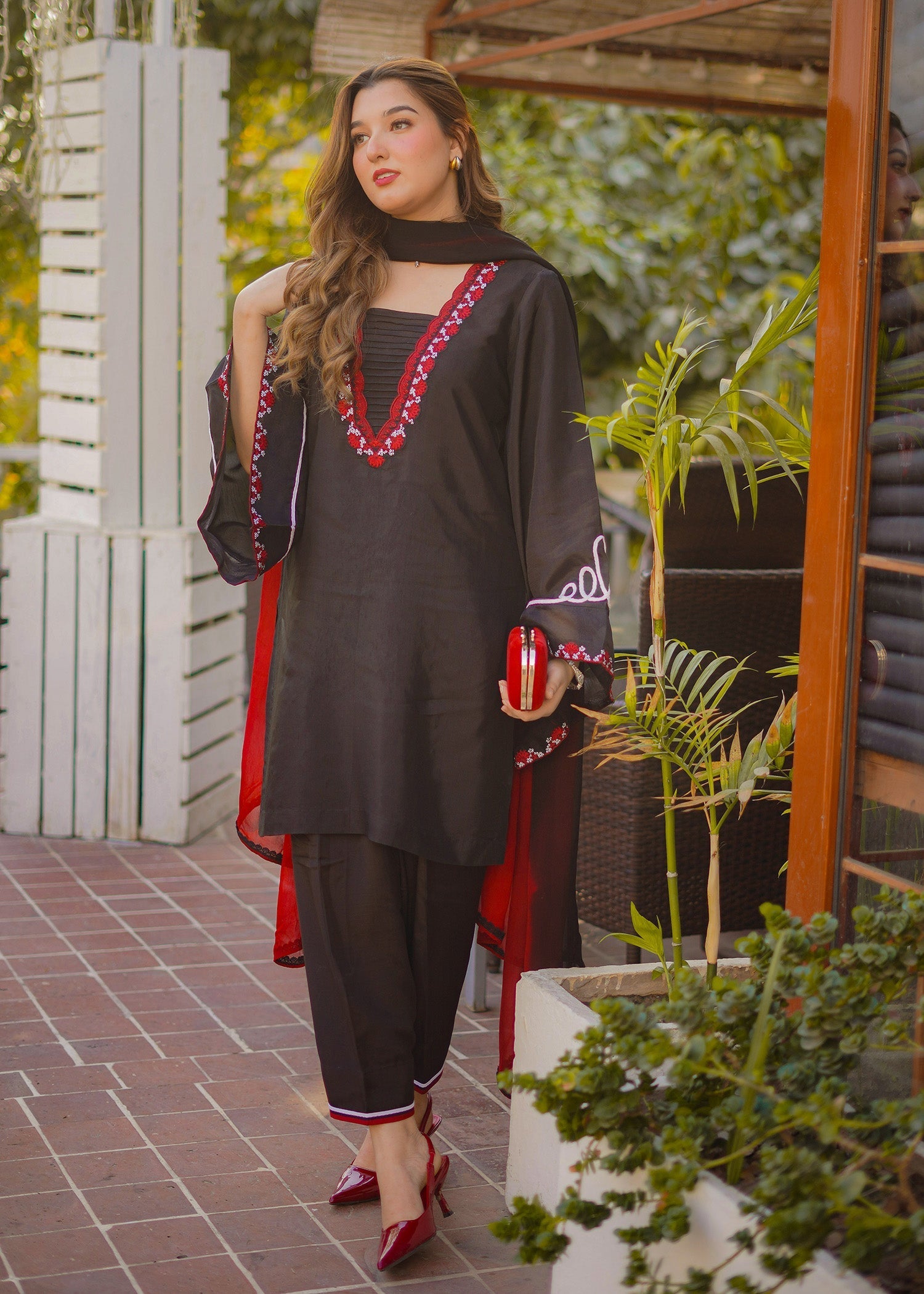 Fozia Khalid | Silk Spire | NOIR - by - Libasekhas UK - Registered Vendor of : Fozia Khalid - 100% Original Designer Dresss