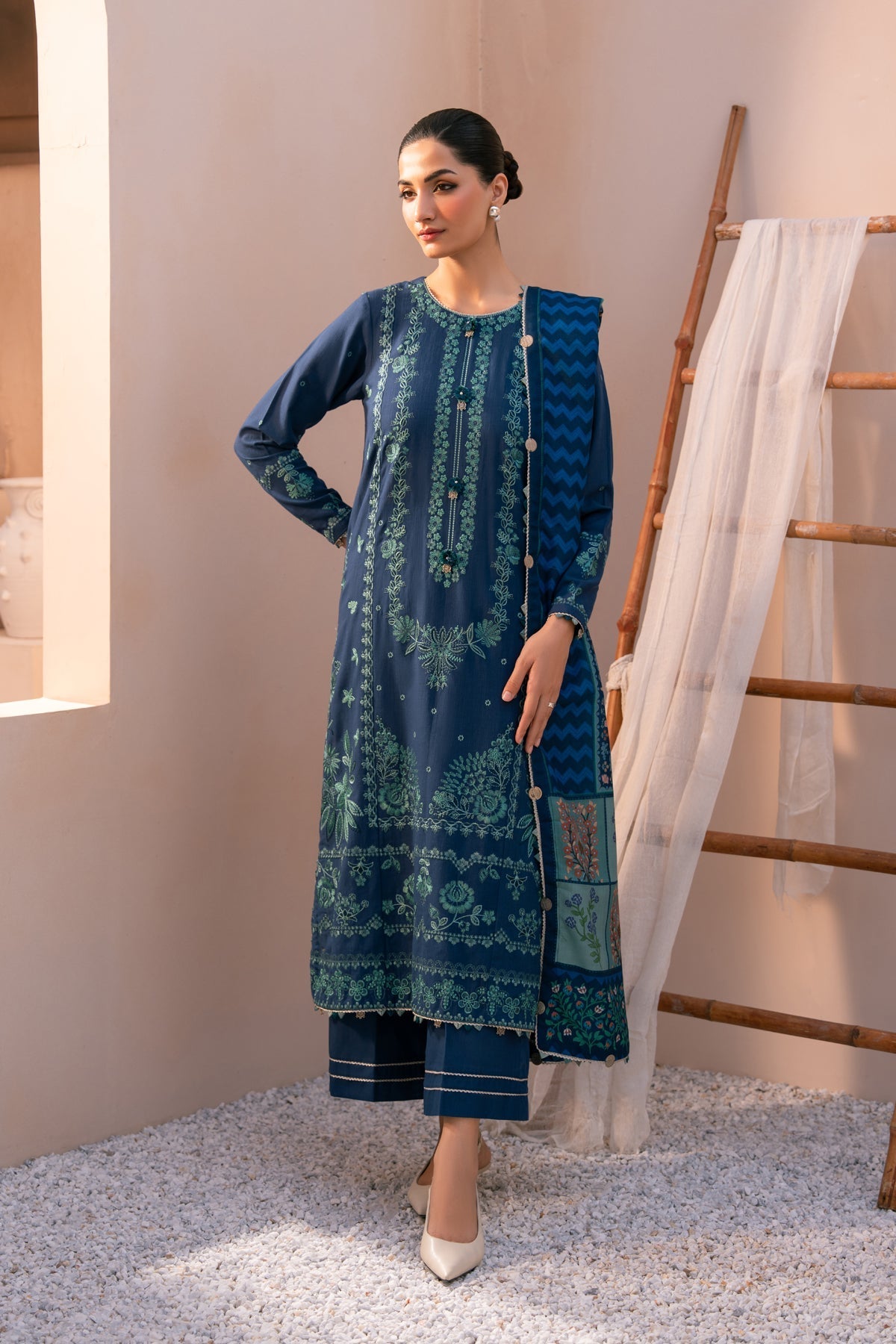 Xenia Formals | Rang e Khizan | SAIRA - by Libasekhas UK - Registered Vendor of : Xenia Formals - 100% Original Designer Dress