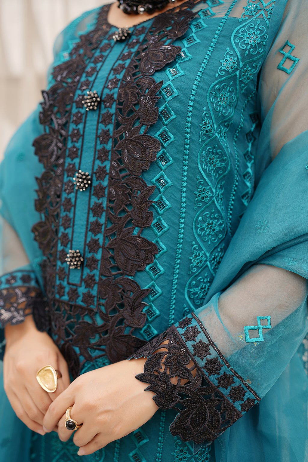 Maryams | Luxury Pret | M-1204 - by - Libasekhas UK - Registered Vendor of : Maryams - 100% Original Designer Dresss