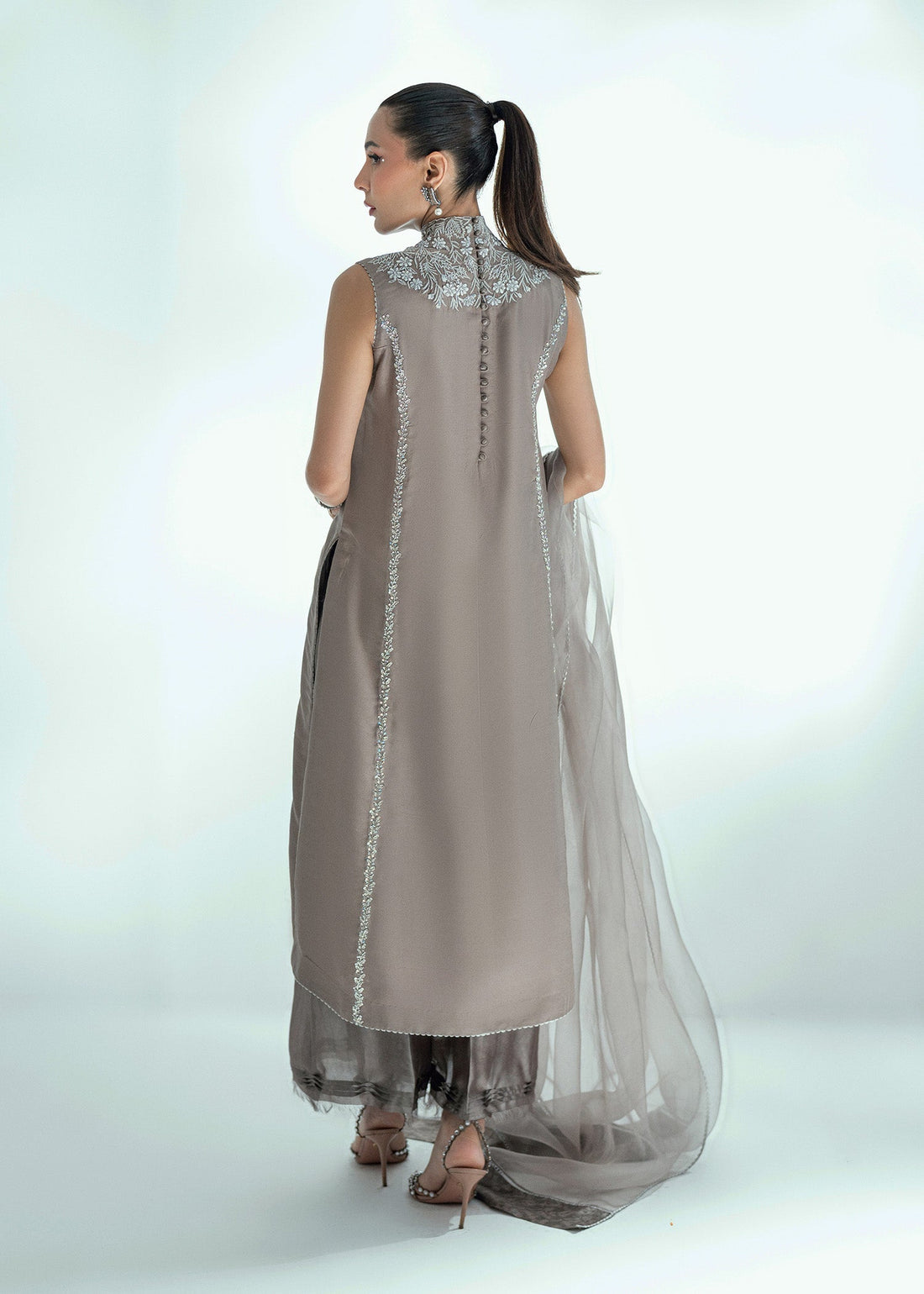 Umsha | Soiree De Rose | Crystal Muse - by Libasekhas UK - Registered Vendor of : Umsha - 100% Original Designer Dress