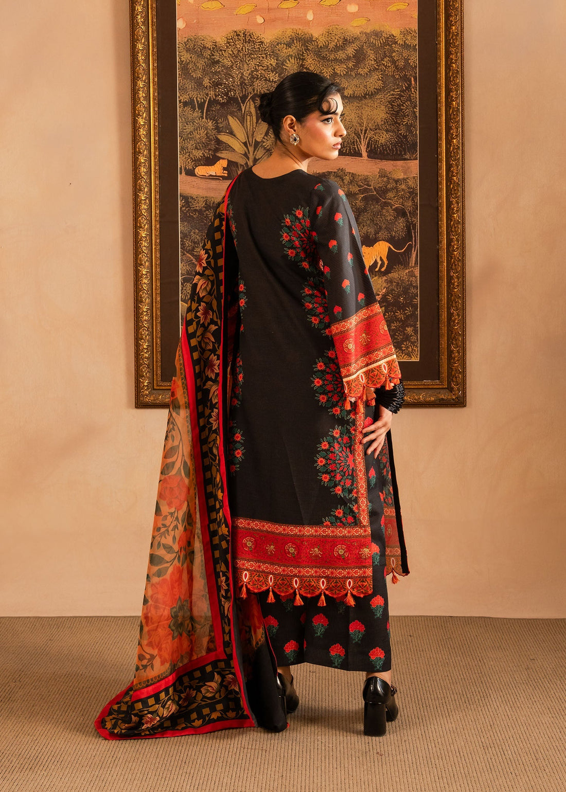 Maria Osama Khan | Retro Lawn 25 | Raila - by - Libasekhas UK - Registered Vendor of : Maria Osama Khan - 100% Original Designer Dresss