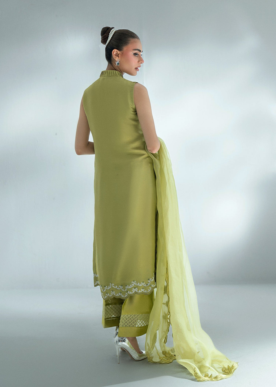 Umsha | Soiree De Rose | Serenity - by Libasekhas UK - Registered Vendor of : Umsha - 100% Original Designer Dress