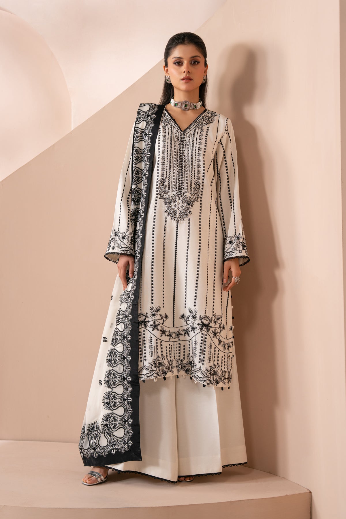 Xenia Formals | Zaeva Formals | OMAVI - by Libasekhas UK - Registered Vendor of : Xenia Formals - 100% Original Designer Dress