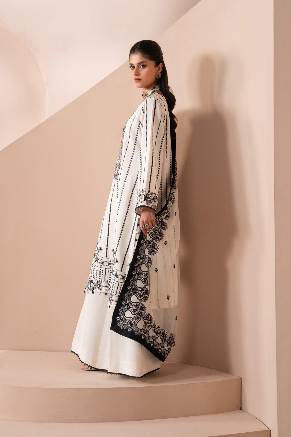 Xenia Formals | Zaeva Formals | OMAVI - by Libasekhas UK - Registered Vendor of : Xenia Formals - 100% Original Designer Dress