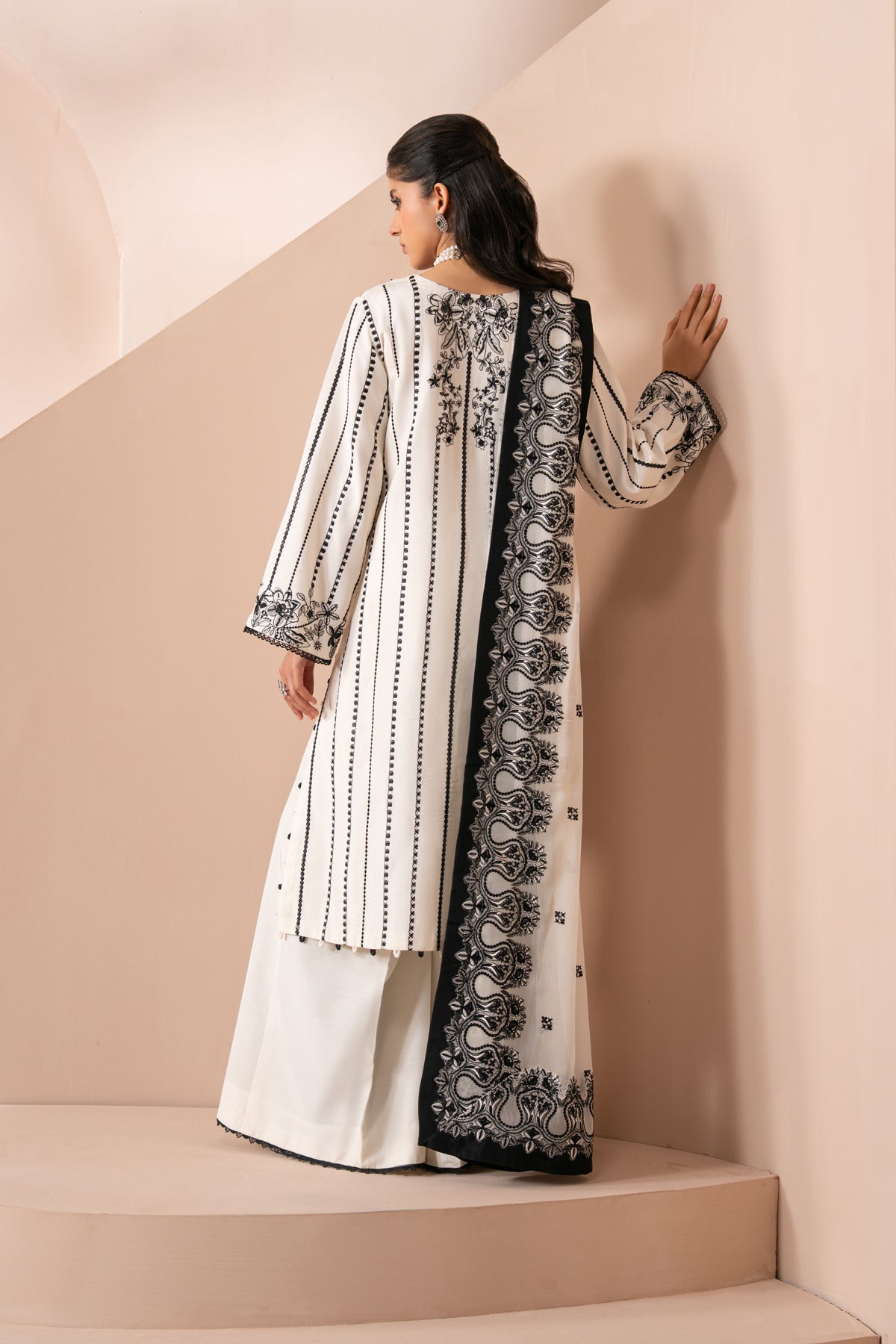 Xenia Formals | Zaeva Formals | OMAVI - by Libasekhas UK - Registered Vendor of : Xenia Formals - 100% Original Designer Dress