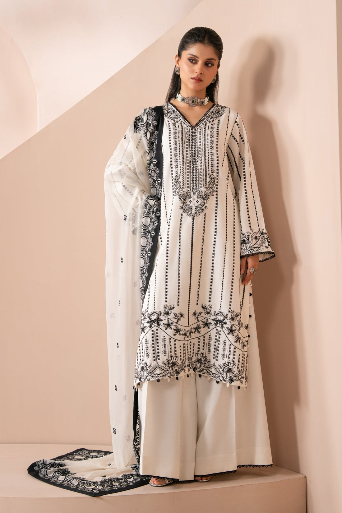 Xenia Formals | Zaeva Formals | OMAVI - by Libasekhas UK - Registered Vendor of : Xenia Formals - 100% Original Designer Dress