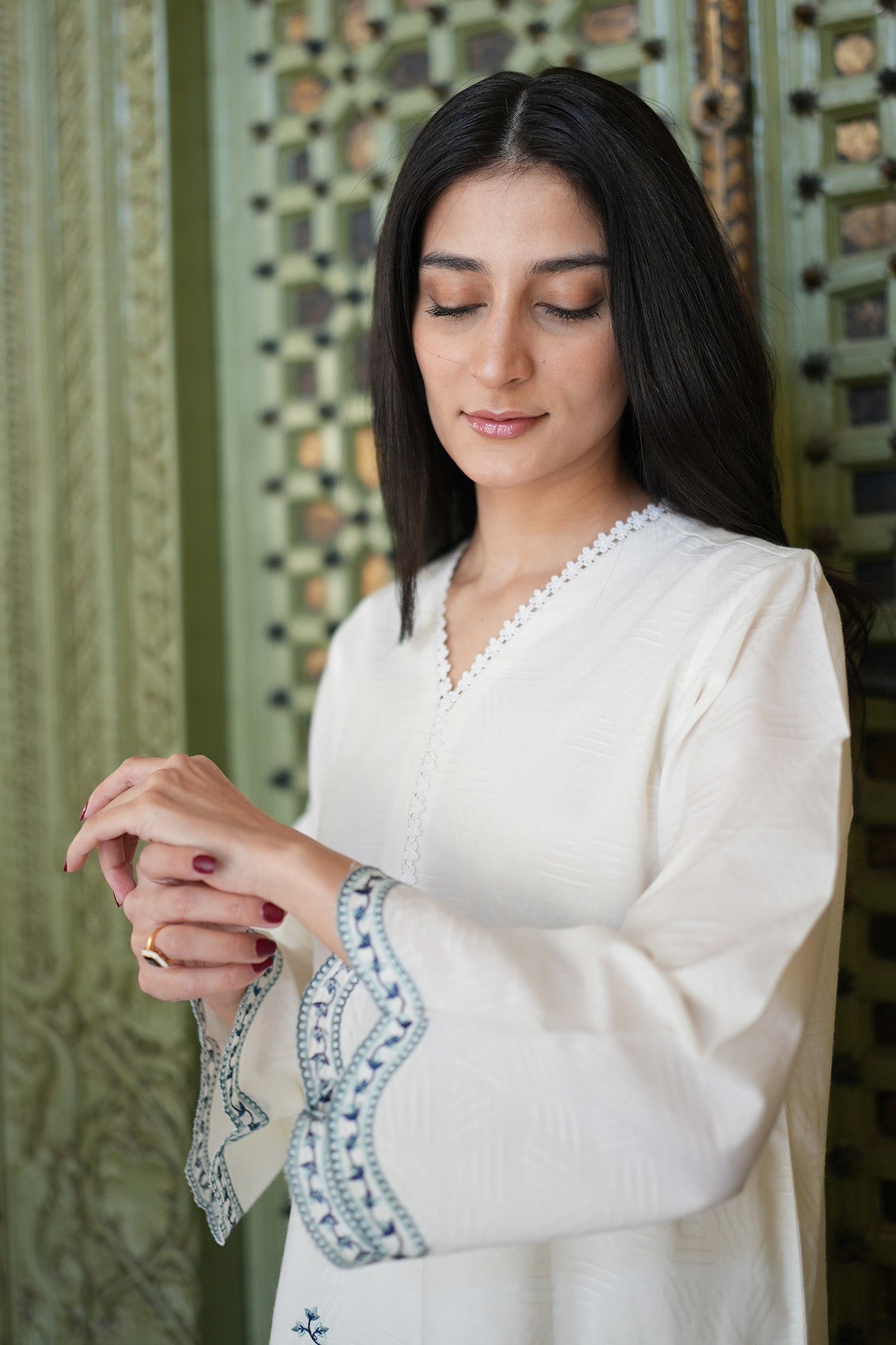 Sahar | Ready to Wear Basics | Dove'S Grace - by - Libasekhas UK - Registered Vendor of : Sahar - 100% Original Designer Dresss
