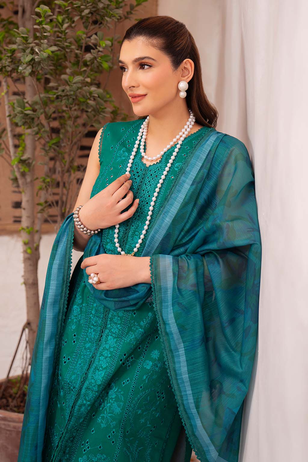 Neeshay | Symphony Luxury Lawn | ZING - by - Libasekhas UK - Registered Vendor of : Neeshay - 100% Original Designer Dresss