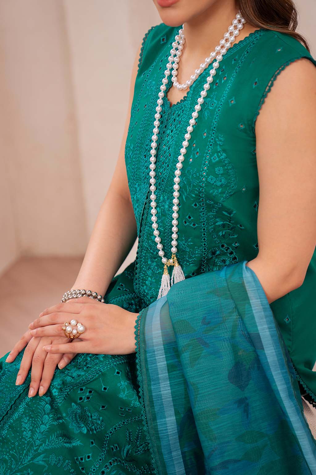 Neeshay | Symphony Luxury Lawn | ZING - by - Libasekhas UK - Registered Vendor of : Neeshay - 100% Original Designer Dresss