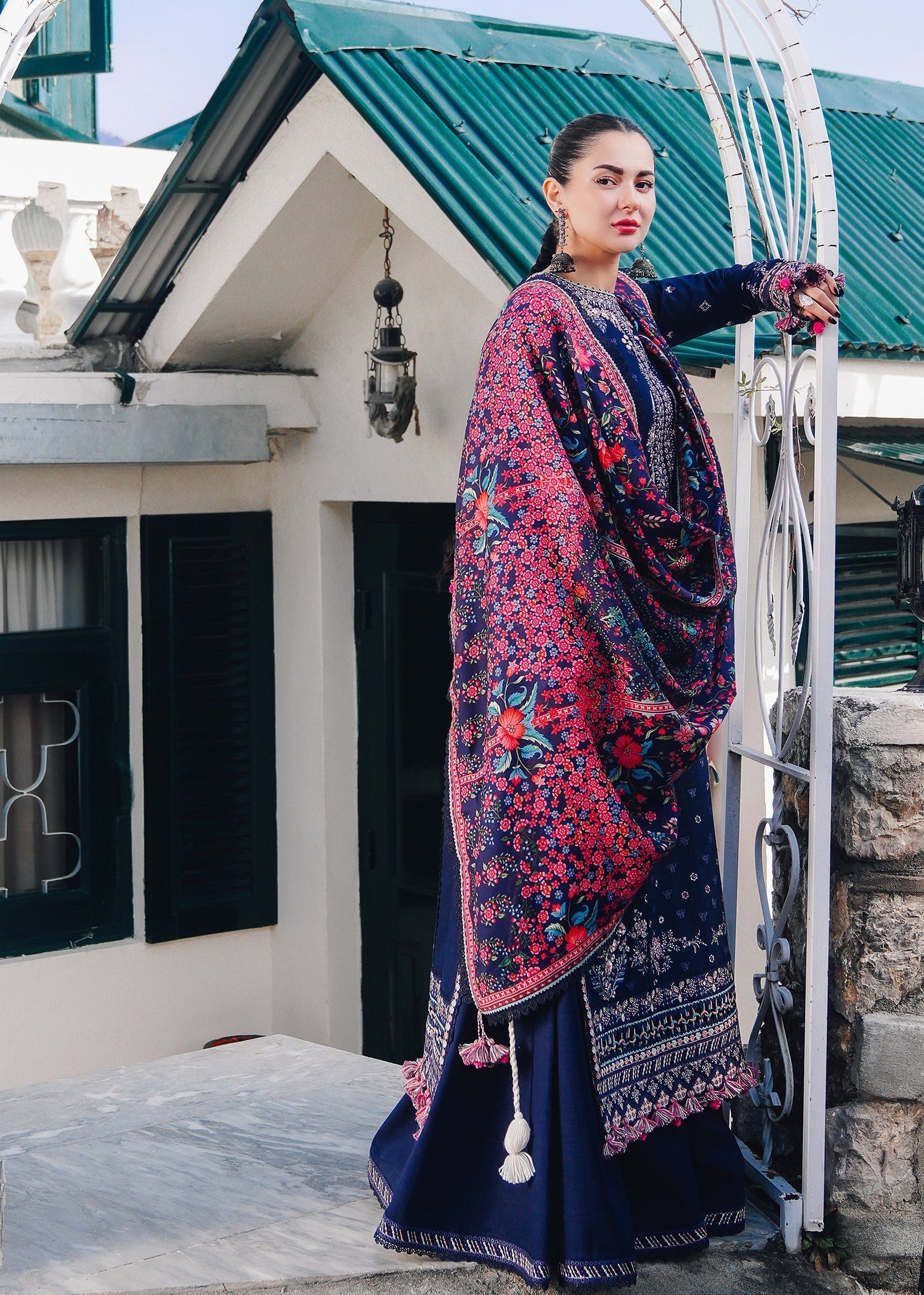 Hussain Rehar | Winter Shawl 24 | Barq - by - Libasekhas UK - Registered Vendor of : Hussain Rehar - 100% Original Designer Dresss