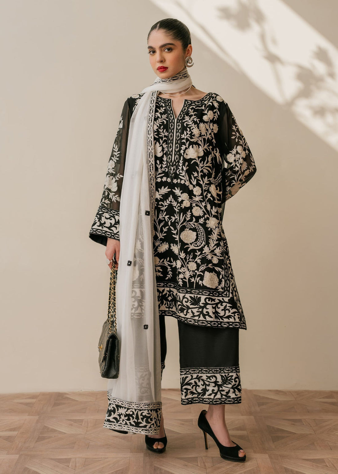 Mahgul | Samara Pret | Onyx Jewel - by - Libasekhas UK - Registered Vendor of : Mahgul - 100% Original Designer Dresss