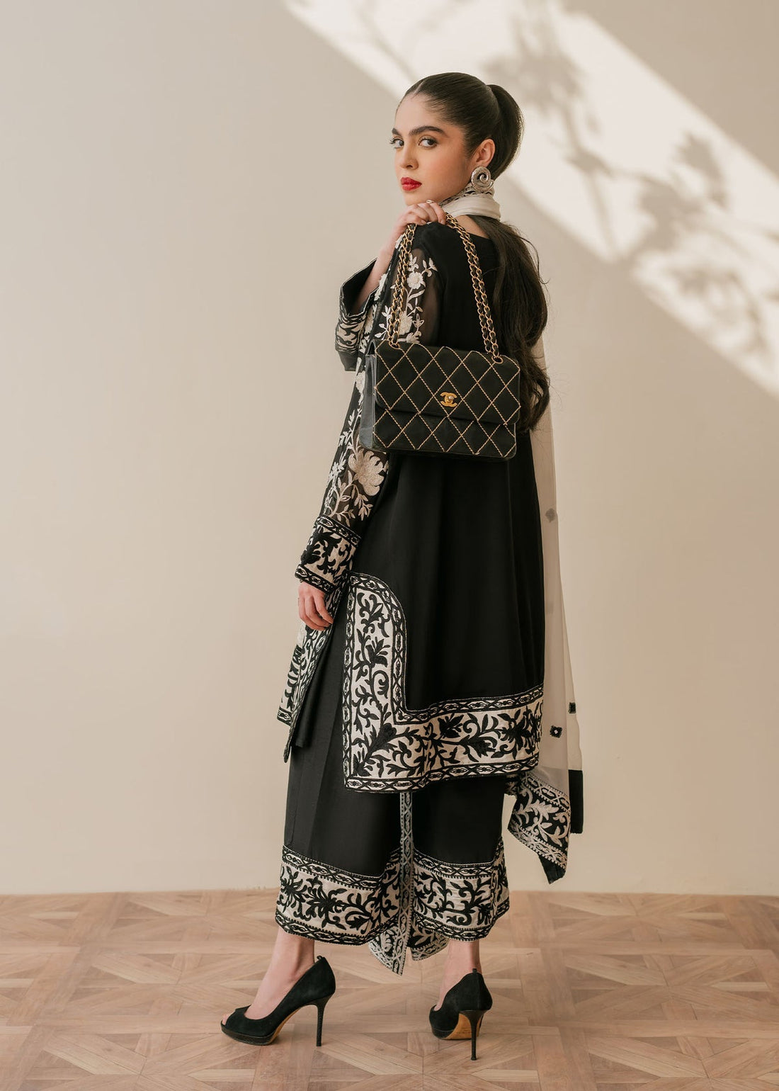 Mahgul | Samara Pret | Onyx Jewel - by - Libasekhas UK - Registered Vendor of : Mahgul - 100% Original Designer Dresss