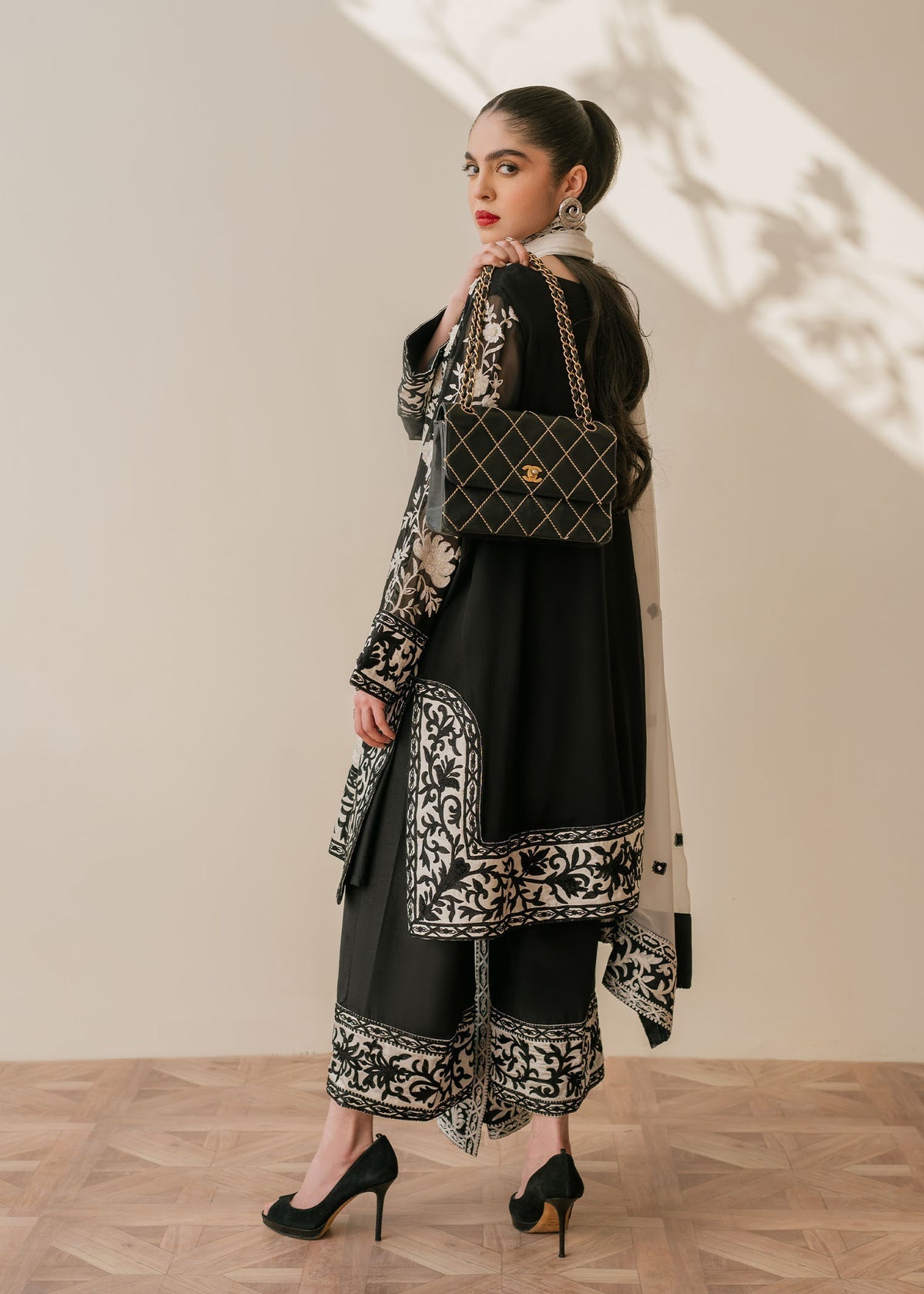 Mahgul | Samara Pret | Onyx Jewel - by - Libasekhas UK - Registered Vendor of : Mahgul - 100% Original Designer Dresss
