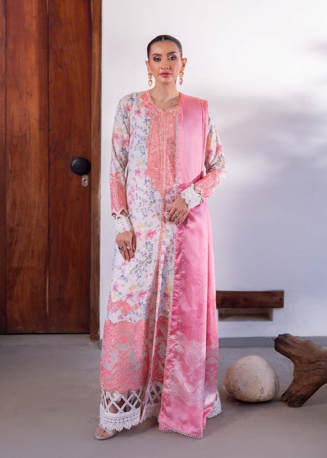 Myeesha | Lamhay Luxury Lawn 25 | Nazneen - by - Libasekhas UK - Registered Vendor of : Myeesha - 100% Original Designer Dresss