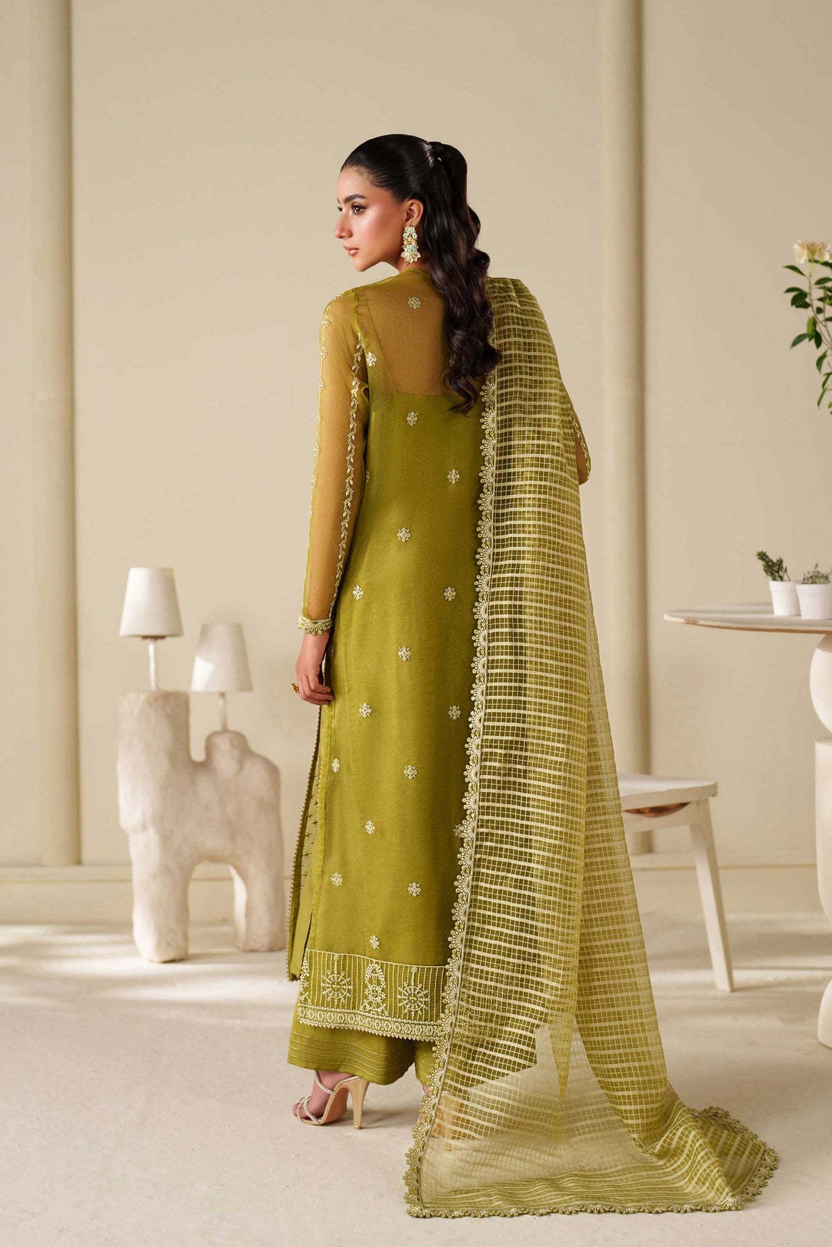 Akbar Aslam | Formal Pret | Lumi - by Libasekhas UK - Registered Vendor of : Akbar Aslam - 100% Original Designer Dress