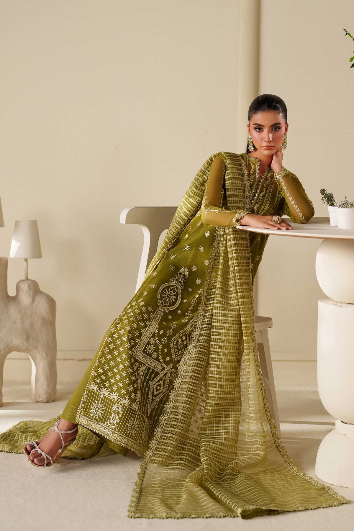 Akbar Aslam | Formal Pret | Lumi - by Libasekhas UK - Registered Vendor of : Akbar Aslam - 100% Original Designer Dress