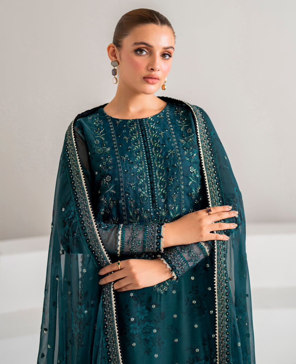 Xenia Formals | Raahi Luxury Formals | AURA - by - Libasekhas UK - Registered Vendor of : Xenia Formals - 100% Original Designer Dresss
