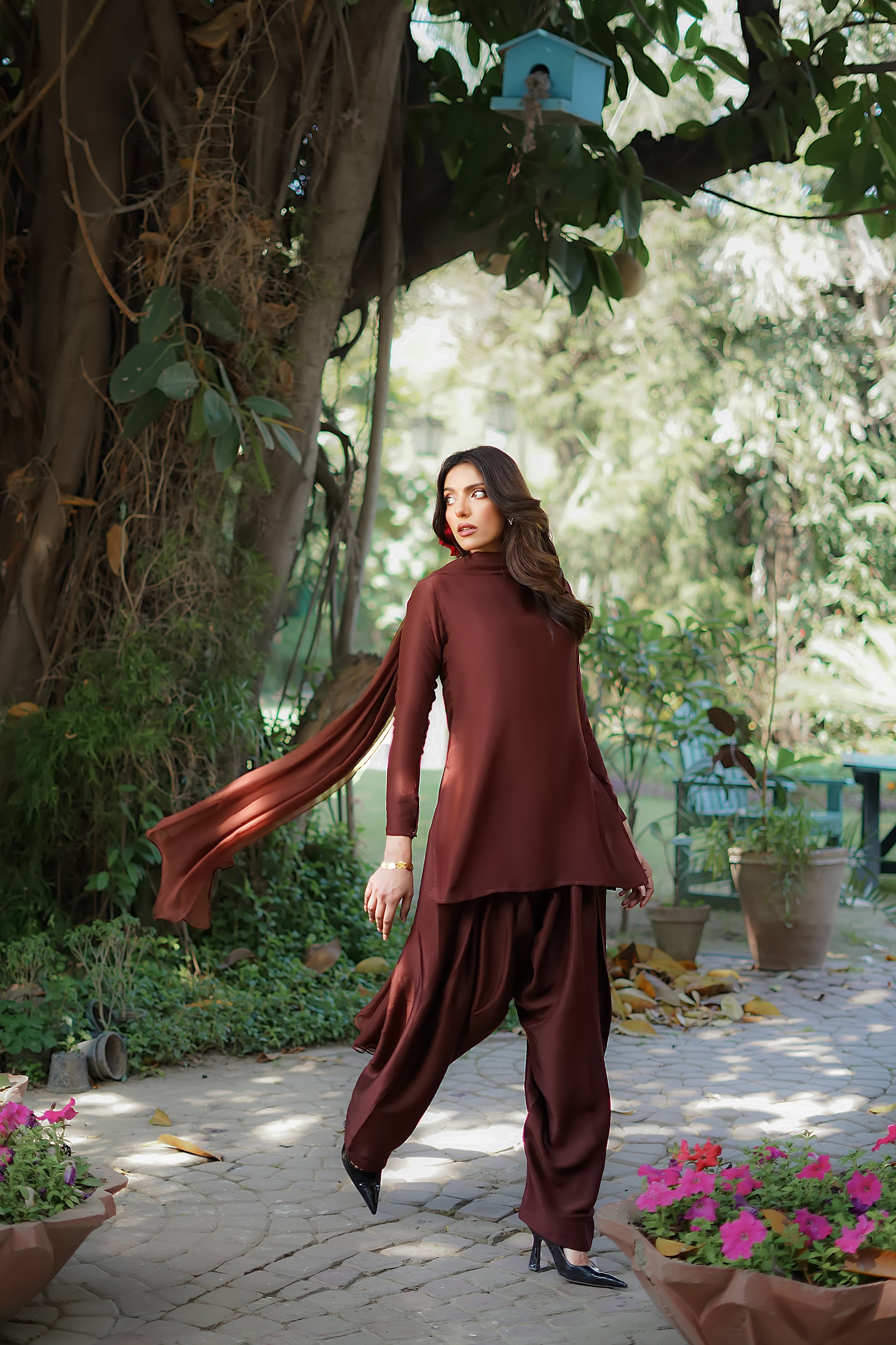 Erum Khan | Nue 25 | Espresso Gloe - by - Libasekhas UK - Registered Vendor of : Erum Khan - 100% Original Designer Dresss