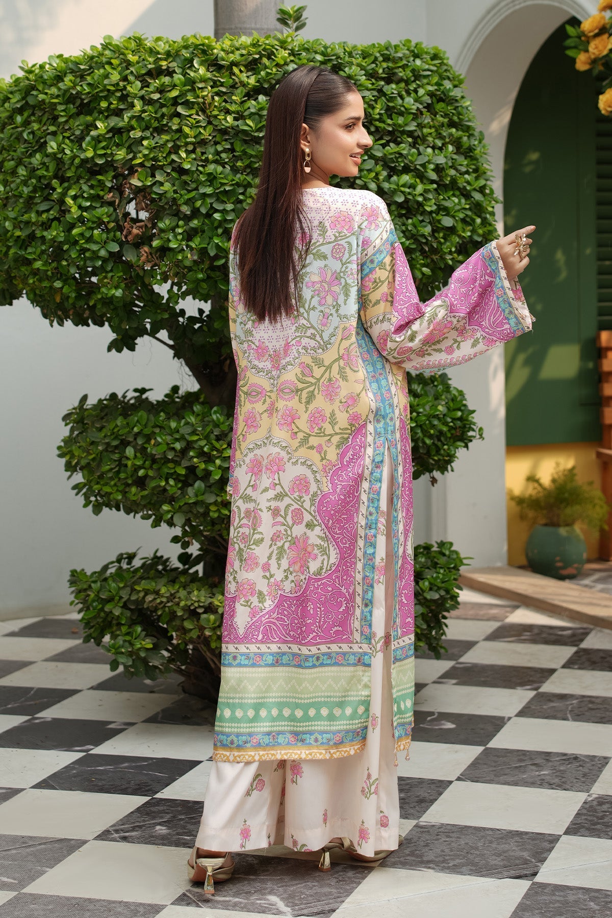 Maryams | Lawn Edit 26 | Lily - by Libasekhas UK - Registered Vendor of : Maryams - 100% Original Designer Dress