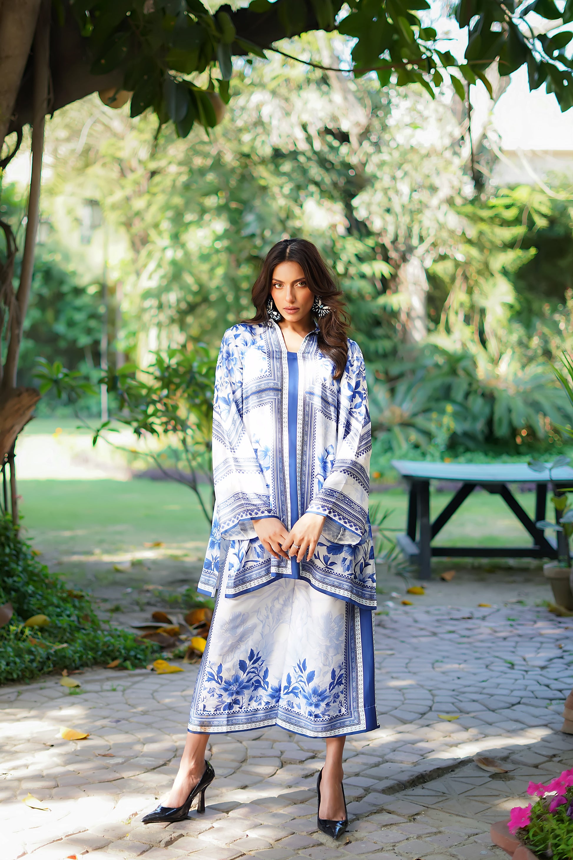 Erum Khan | Nue 25 | Ocean Harmony - by - Libasekhas UK - Registered Vendor of : Erum Khan - 100% Original Designer Dresss