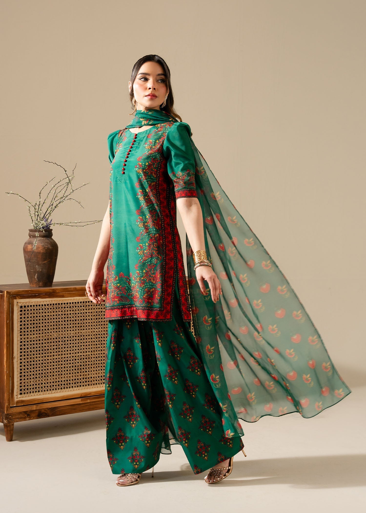 Maria Osama Khan | Retro Vol 3 | Vivian - by - Libasekhas UK - Registered Vendor of : Maria Osama Khan - 100% Original Designer Dresss