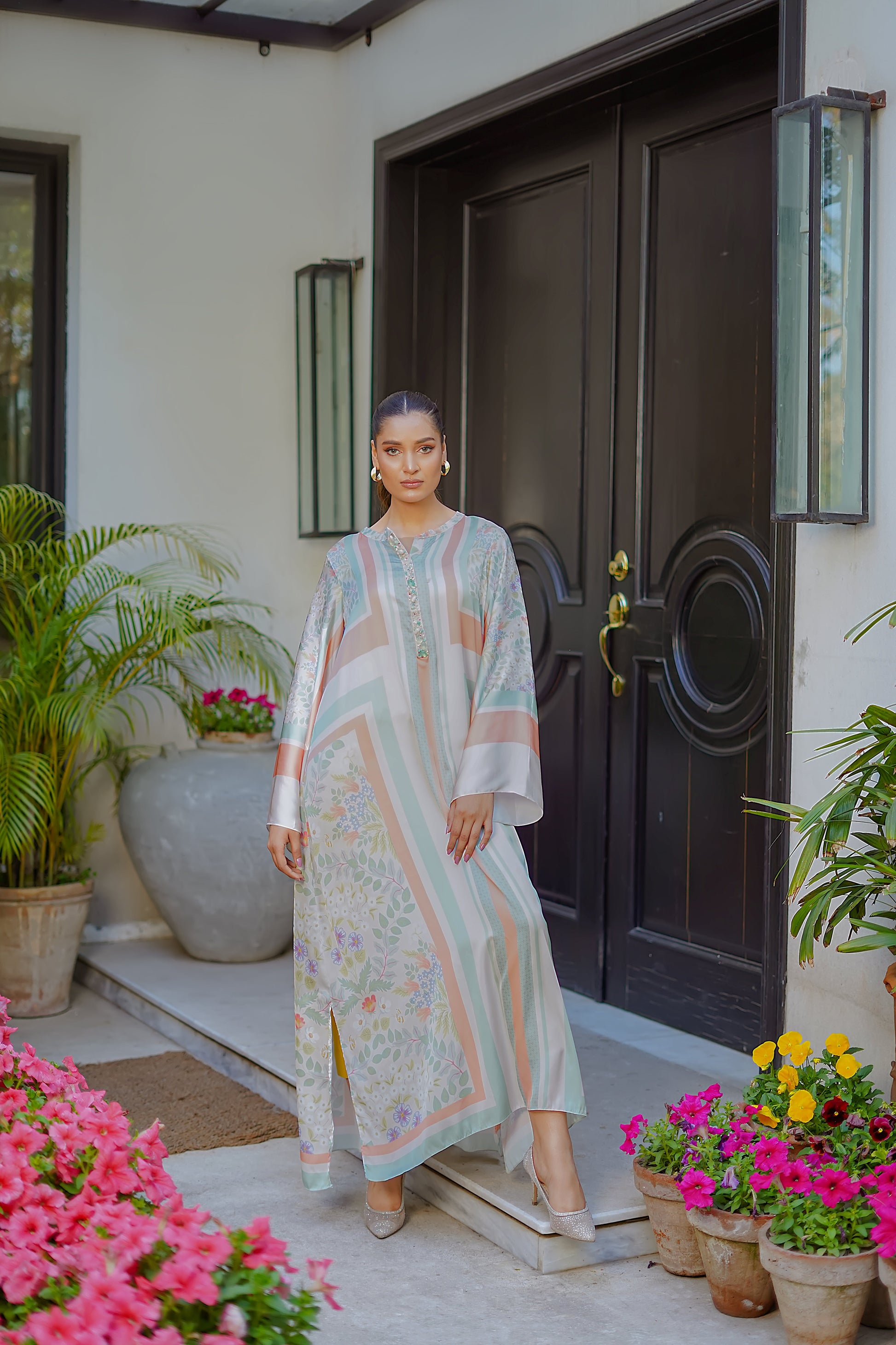 Erum Khan | Nue Pret | Whisper Blush - by Libasekhas UK - Registered Vendor of : Erum Khan - 100% Original Designer Dress