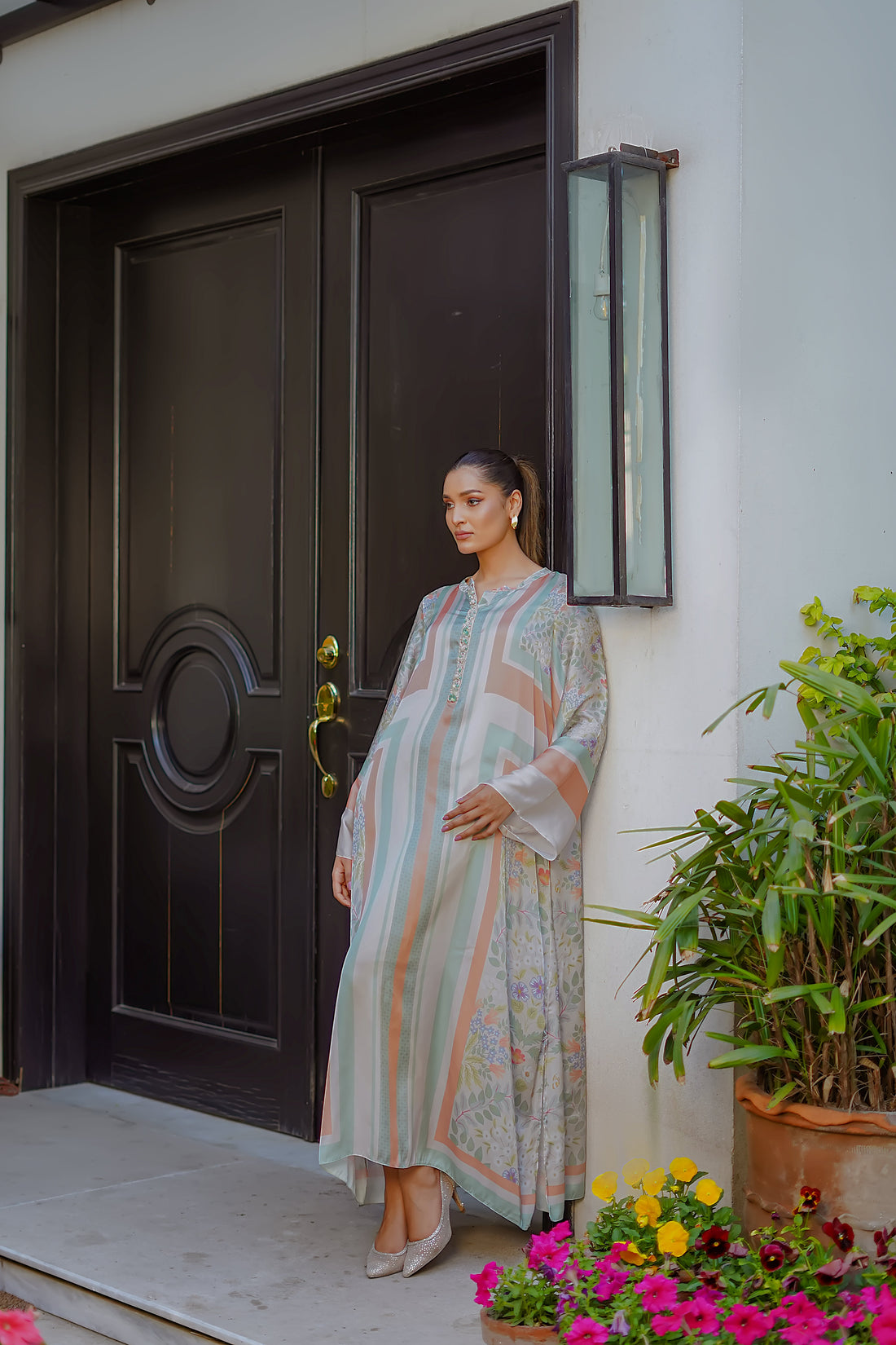 Erum Khan | Nue 25 | Whisper Blush - by - Libasekhas UK - Registered Vendor of : Erum Khan - 100% Original Designer Dresss