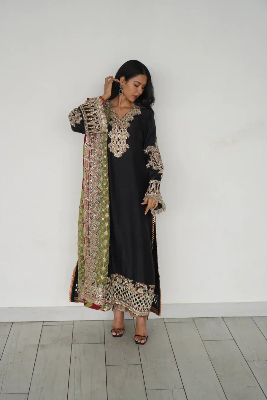 Maryum Hussain | Laani Luxury Pret | Sonam Bajwa - by - Libasekhas UK - Registered Vendor of : Maryam Hussain - 100% Original Designer Dresss