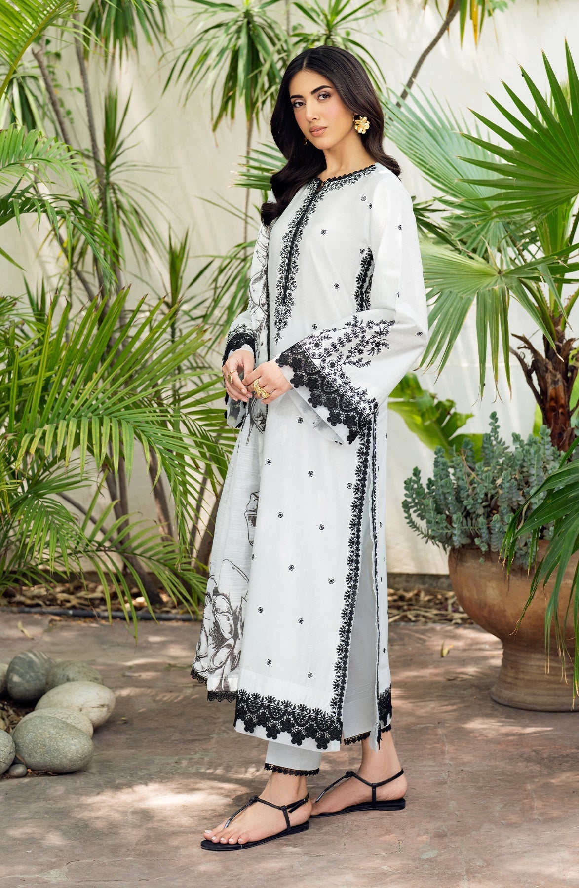Zarif | Nura Textured Lawn 25 | REEHA - by - Libasekhas UK - Registered Vendor of : Zarif - 100% Original Designer Dresss