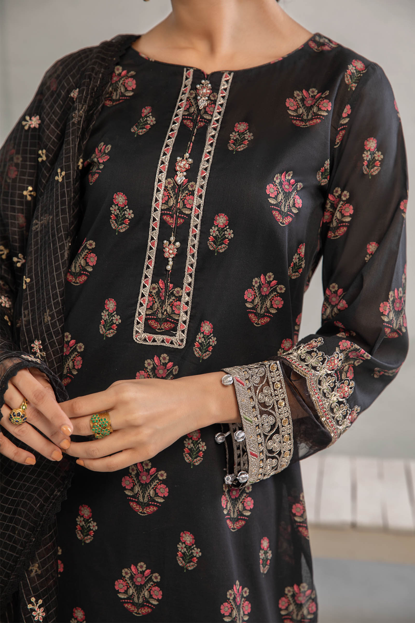 Maira B | Ready to Wear | DW-EA23-06R1 - by - Libasekhas UK - Registered Vendor of : Maria B - 100% Original Designer Dresss
