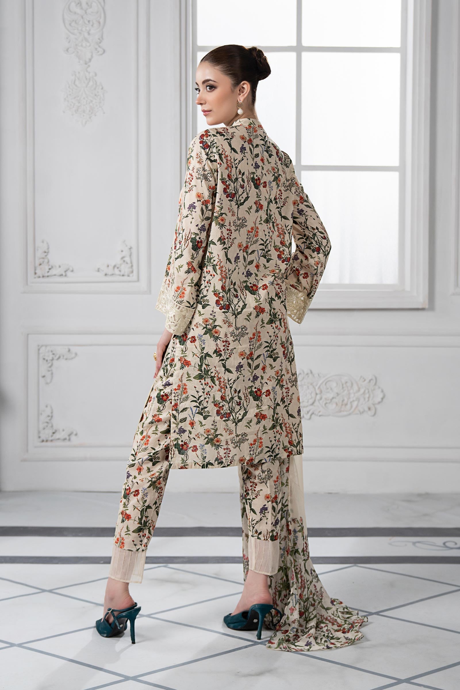 Maira B | Ready to Wear | DW-EF23-71R1 - by - Libasekhas UK - Registered Vendor of : Maria B - 100% Original Designer Dresss