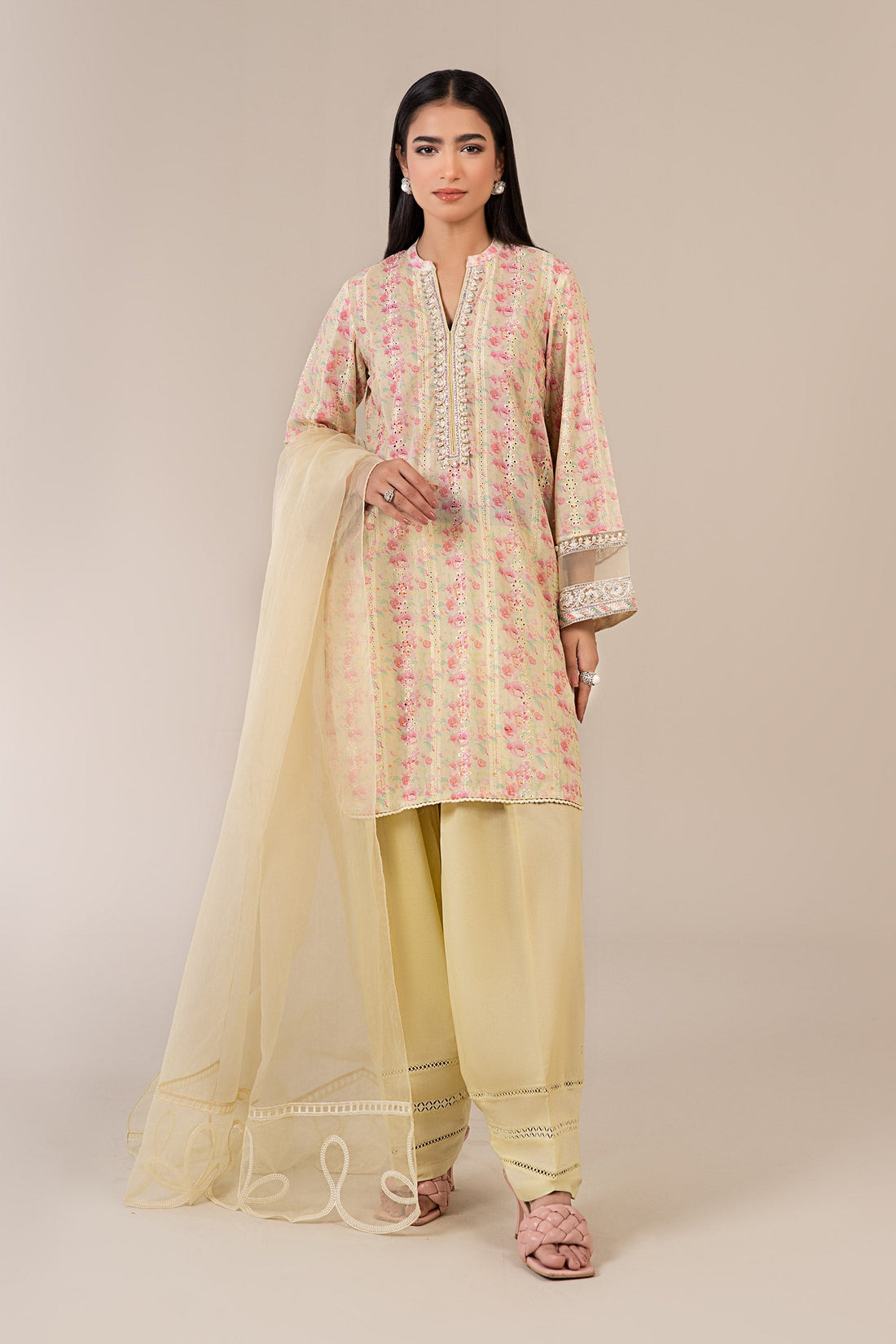 Maira B | Ready to Wear | DW-EF25-18 - by - Libasekhas UK - Registered Vendor of : Maria B - 100% Original Designer Dresss