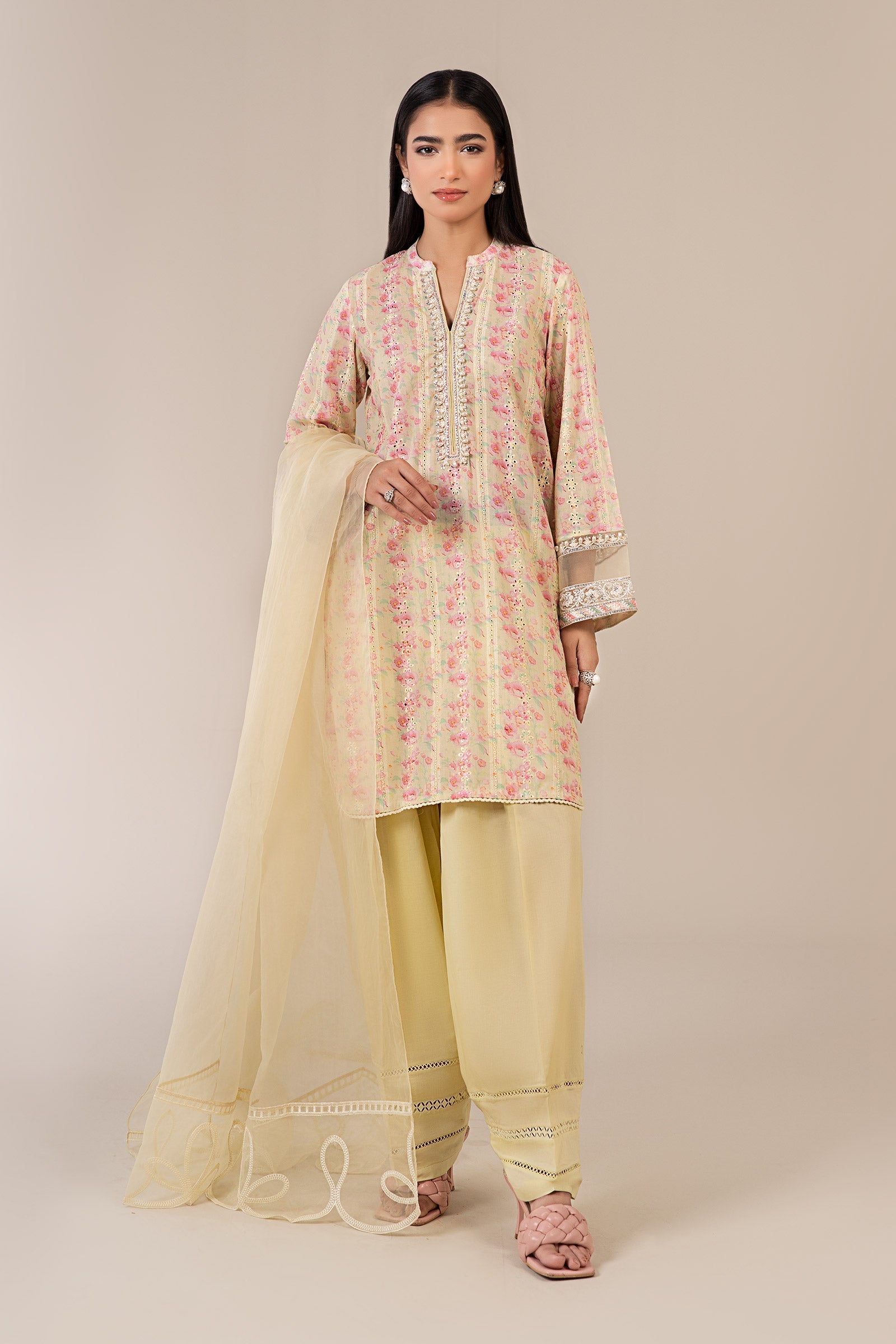 Maira B | Ready to Wear | DW-EF25-18 - by - Libasekhas UK - Registered Vendor of : Maria B - 100% Original Designer Dresss