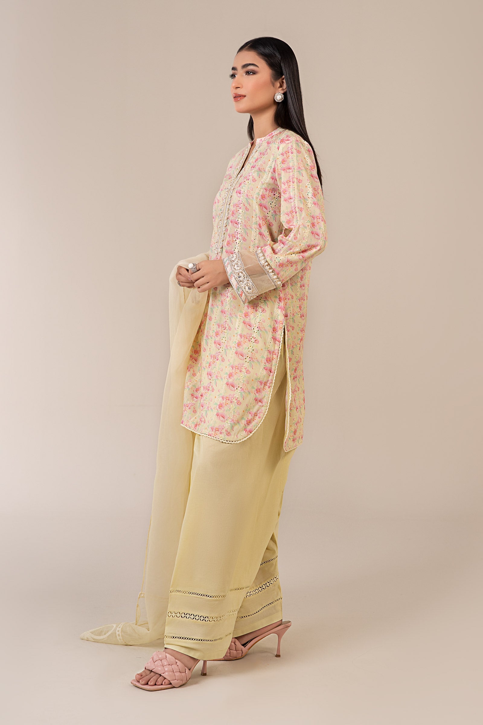 Maira B | Ready to Wear | DW-EF25-18 - by - Libasekhas UK - Registered Vendor of : Maria B - 100% Original Designer Dresss
