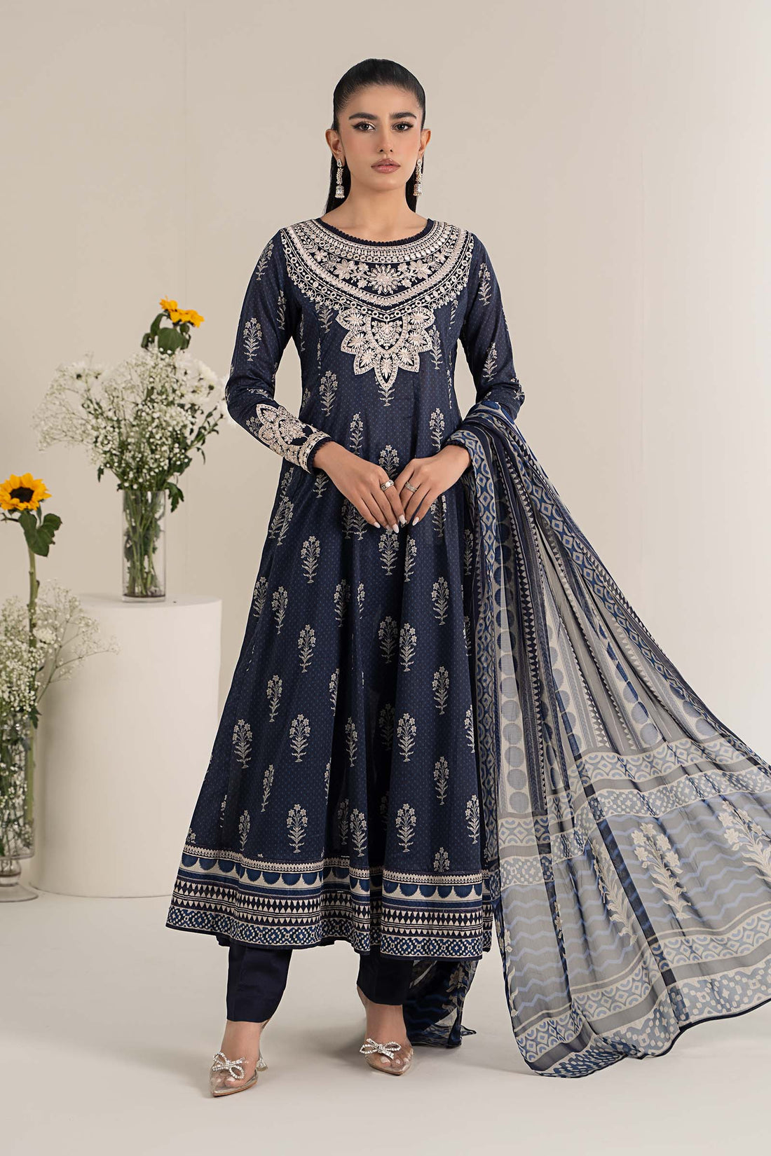 Maira B | Ready to Wear | DW-EF25-22 - by - Libasekhas UK - Registered Vendor of : Maria B - 100% Original Designer Dresss