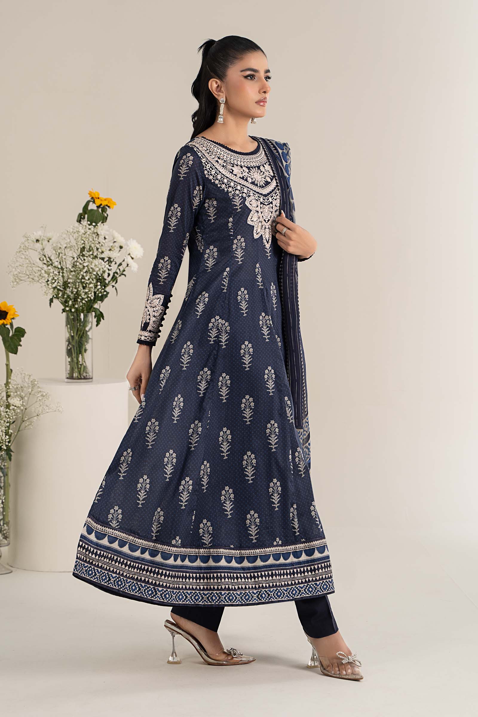 Maira B | Ready to Wear | DW-EF25-22 - by - Libasekhas UK - Registered Vendor of : Maria B - 100% Original Designer Dresss