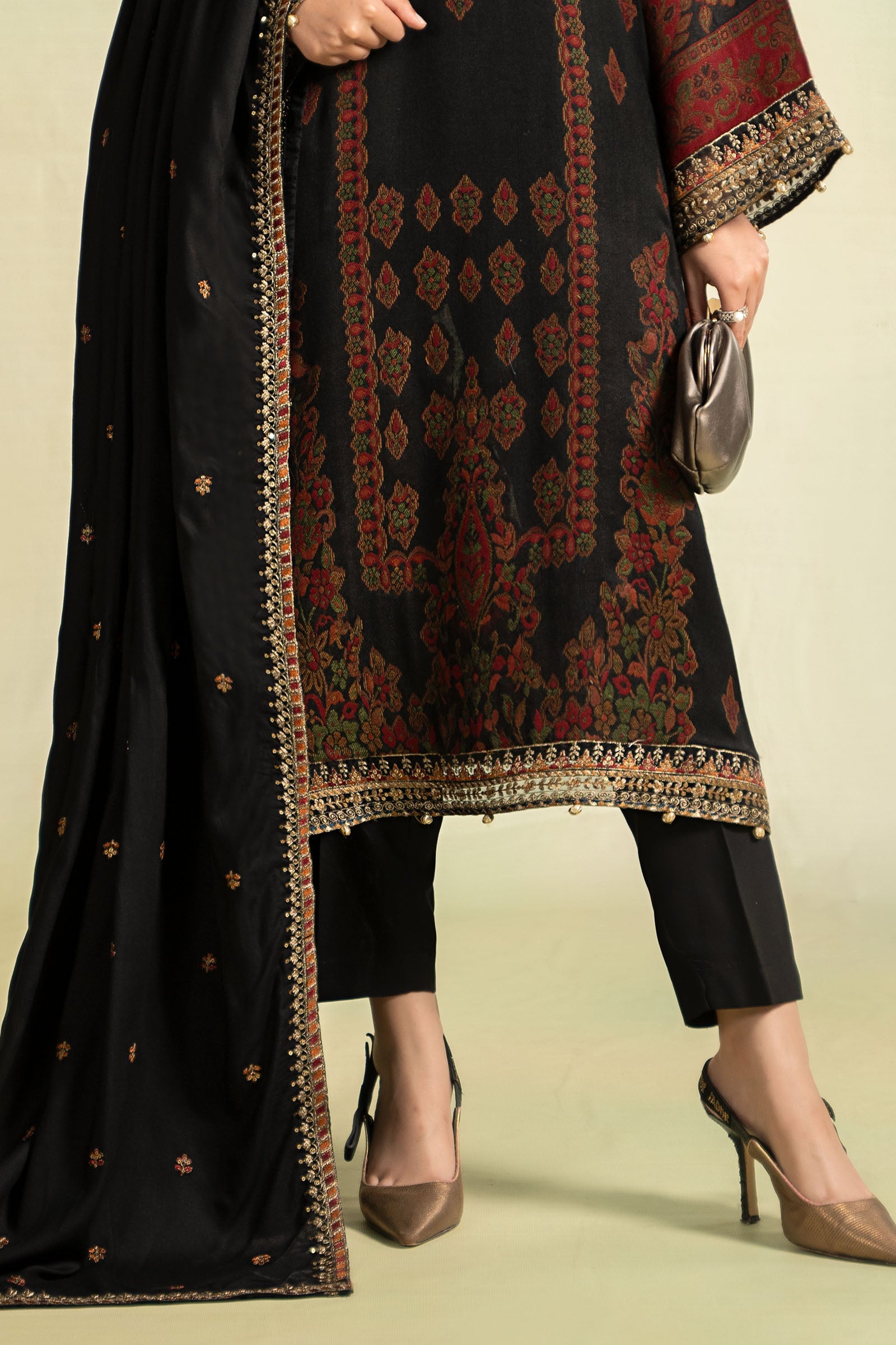 Maira B | Ready to Wear | DW-W24-107 - by - Libasekhas UK - Registered Vendor of : Maria B - 100% Original Designer Dresss