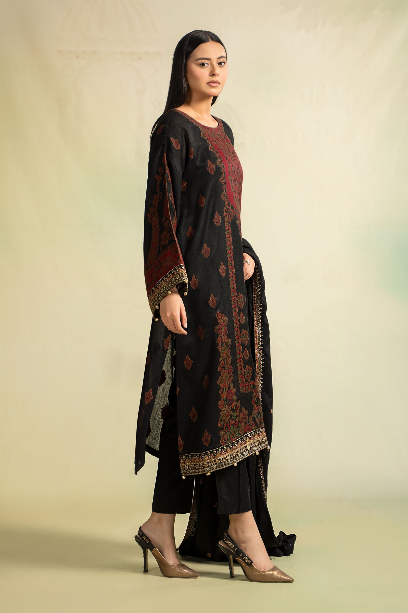 Maira B | Ready to Wear | DW-W24-107 - by - Libasekhas UK - Registered Vendor of : Maria B - 100% Original Designer Dresss