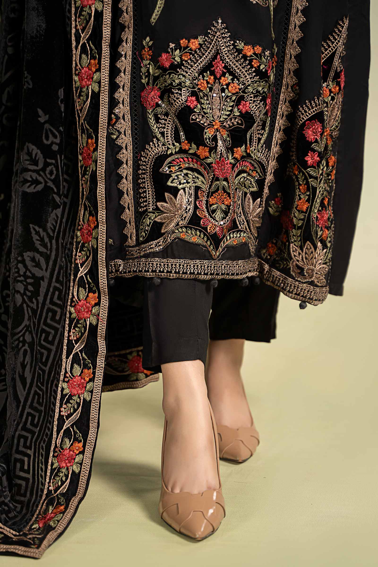 Maira B | Ready to Wear | DW-W24-16 - by - Libasekhas UK - Registered Vendor of : Maria B - 100% Original Designer Dresss