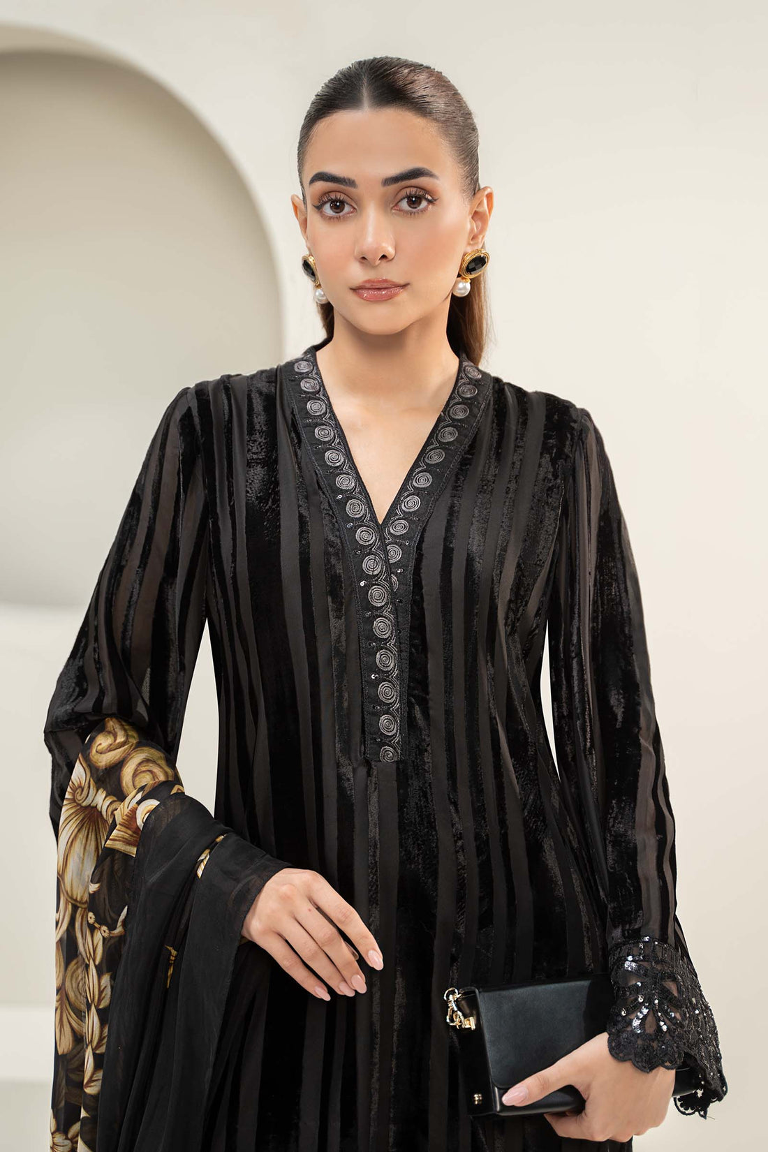 Maira B | Ready to Wear | DW-W24-173 - by - Libasekhas UK - Registered Vendor of : Maria B - 100% Original Designer Dresss
