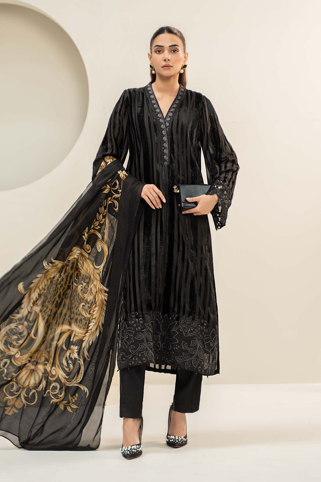 Maira B | Ready to Wear | DW-W24-173 - by - Libasekhas UK - Registered Vendor of : Maria B - 100% Original Designer Dresss