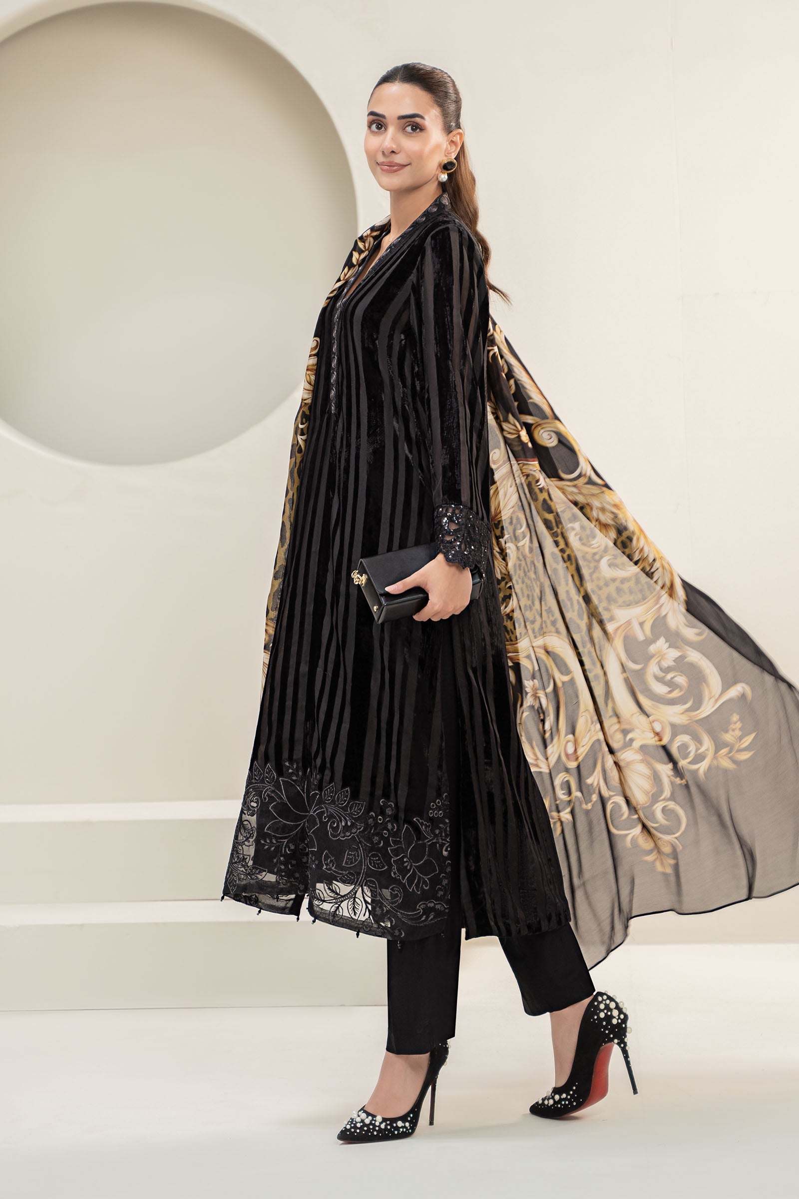 Maira B | Ready to Wear | DW-W24-173 - by - Libasekhas UK - Registered Vendor of : Maria B - 100% Original Designer Dresss