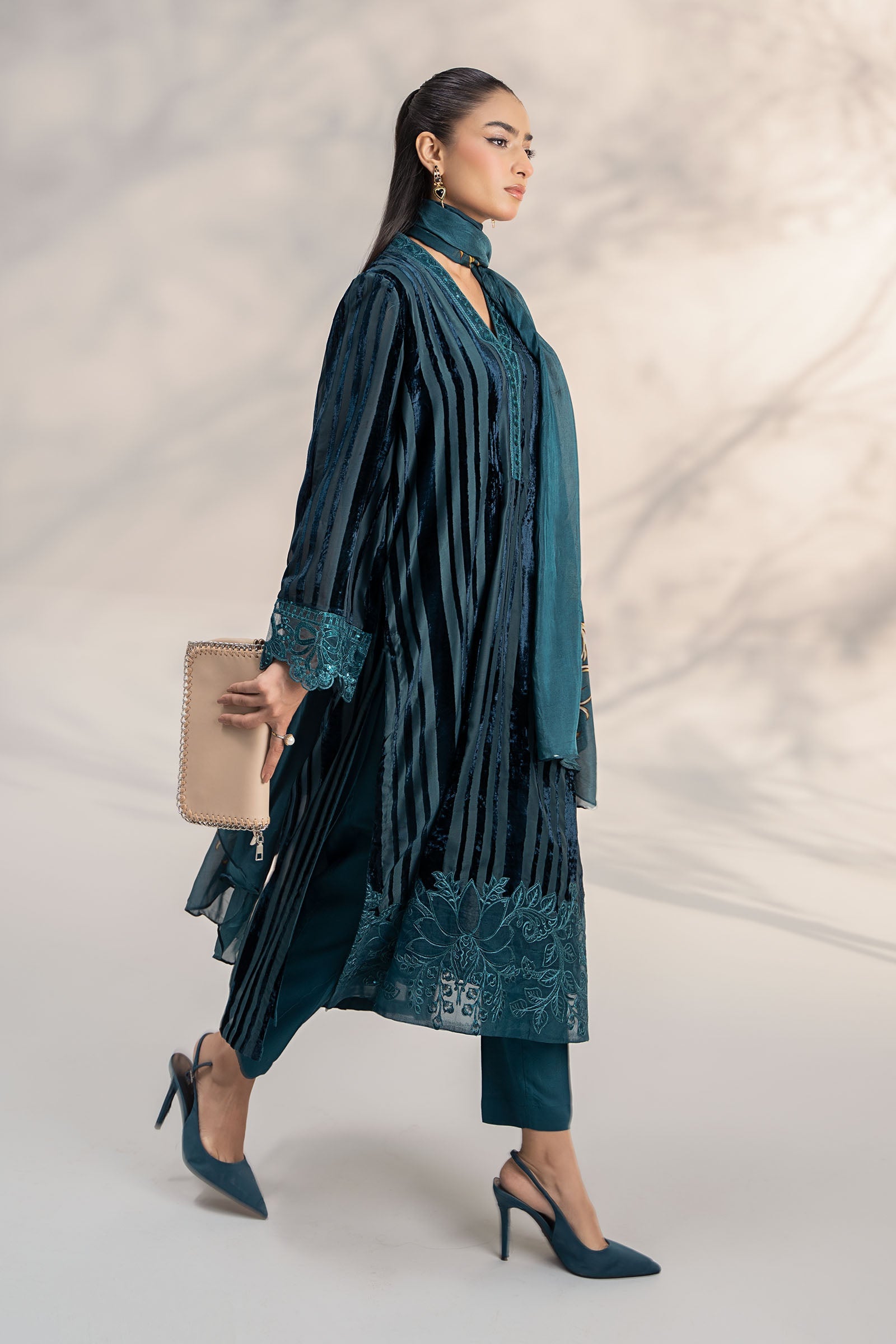 Maira B | Ready to Wear | DW-W24-173 - by - Libasekhas UK - Registered Vendor of : Maria B - 100% Original Designer Dresss
