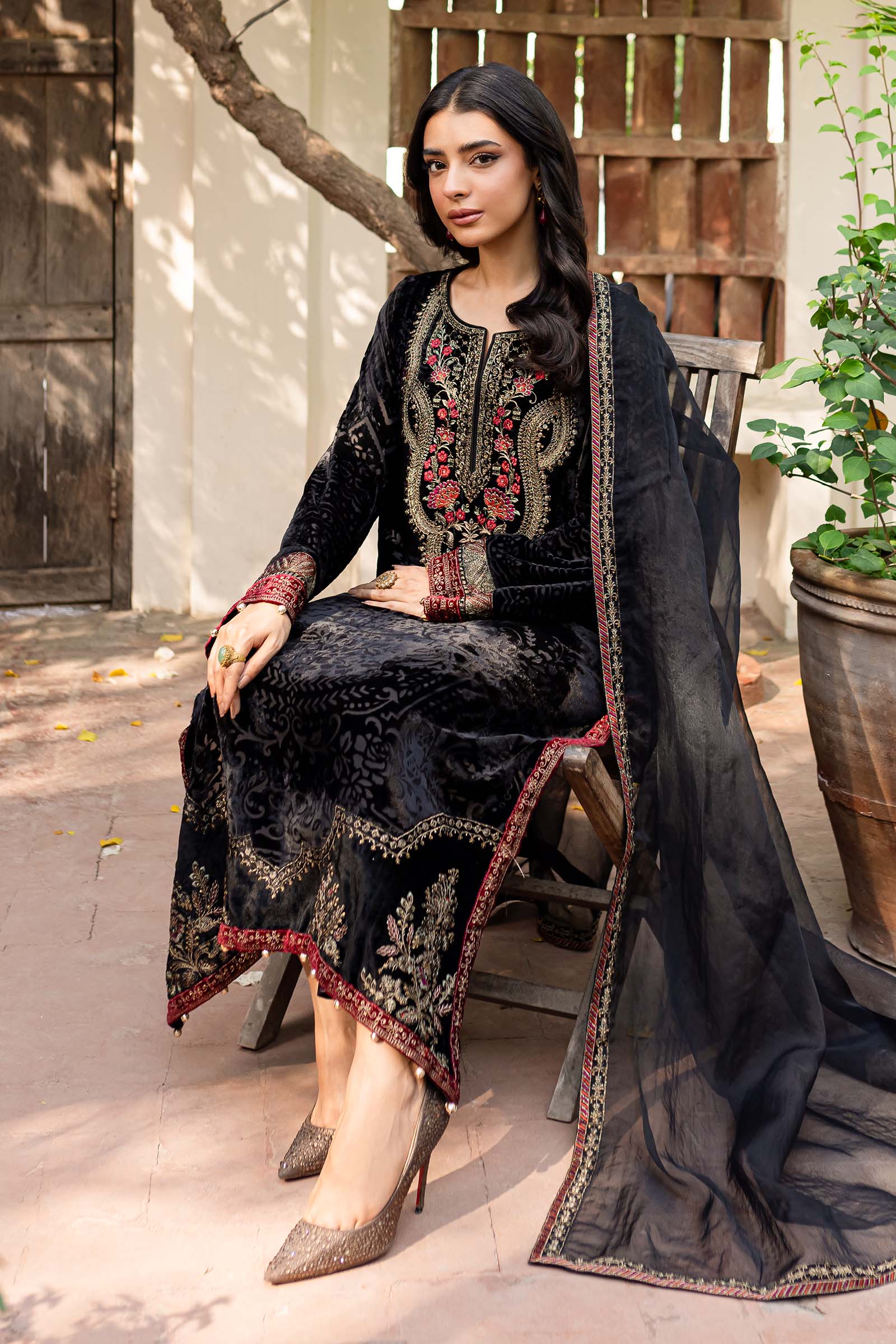 Maira B | Ready to Wear | DW-W24-174 - by - Libasekhas UK - Registered Vendor of : Maria B - 100% Original Designer Dresss