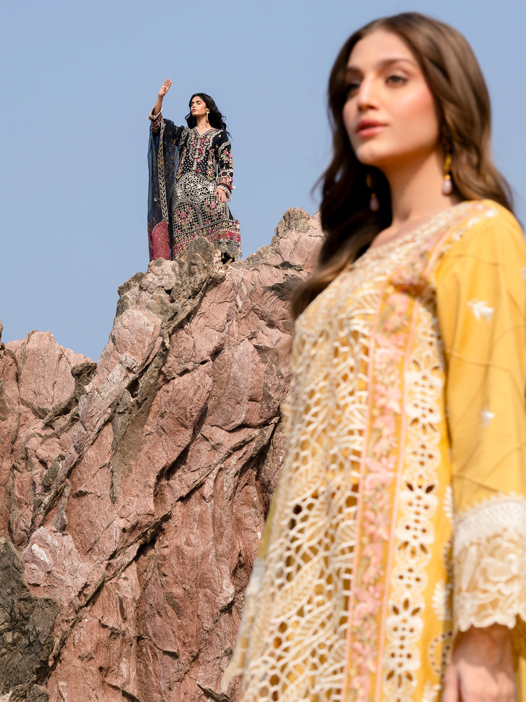 Mahnur | Sirena Luxury Lawn 25 | Dahlia - by - Libasekhas UK - Registered Vendor of : Mahnur - 100% Original Designer Dresss