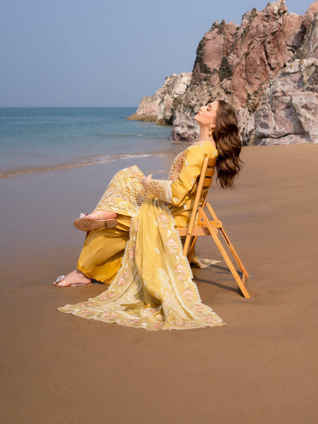 Mahnur | Sirena Luxury Lawn 25 | Dahlia - by - Libasekhas UK - Registered Vendor of : Mahnur - 100% Original Designer Dresss